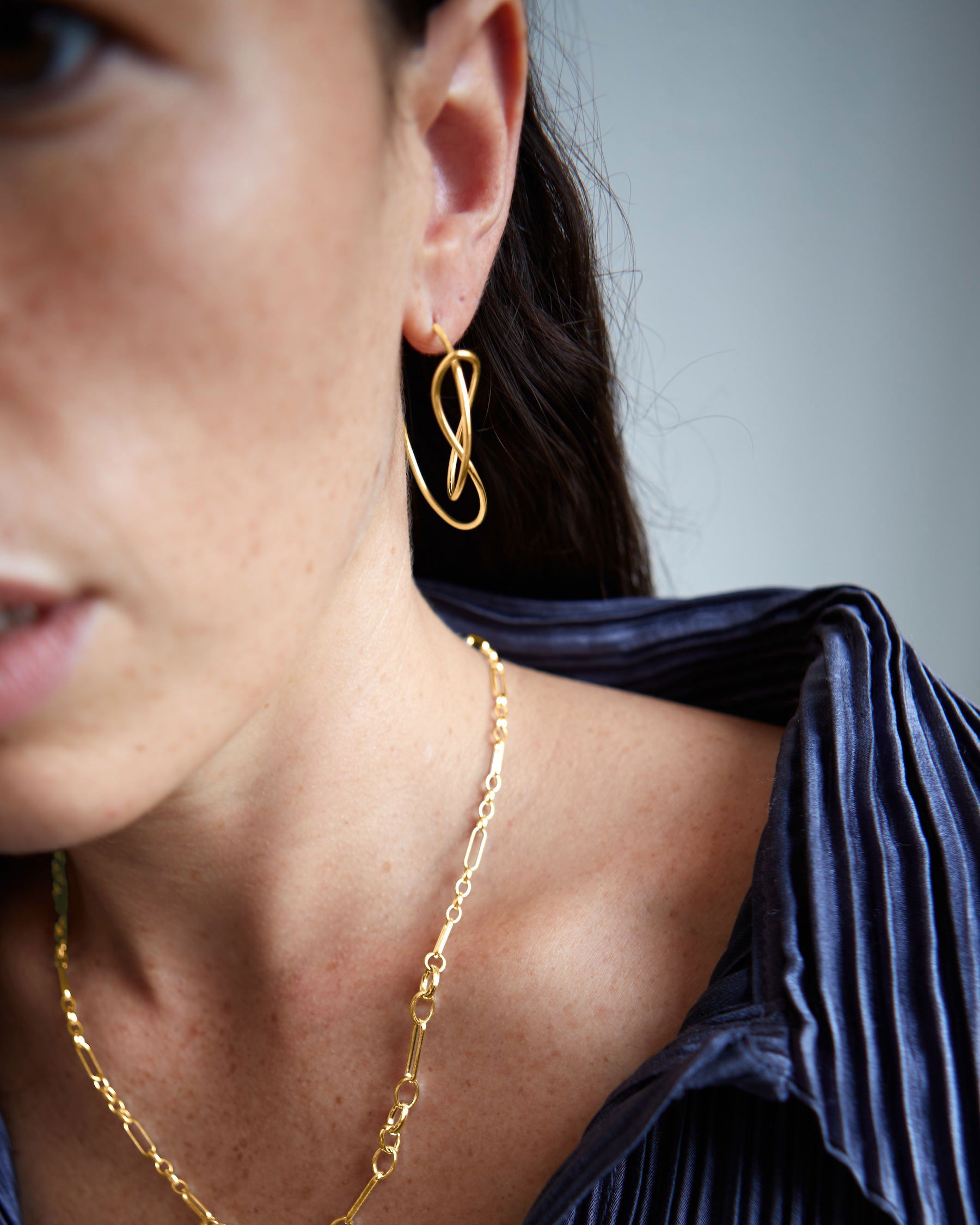 アクセサリー BAR JEWELLERY Small Fiocco Pierced VITICULA EARRINGS | Gold – BAR Jewellery