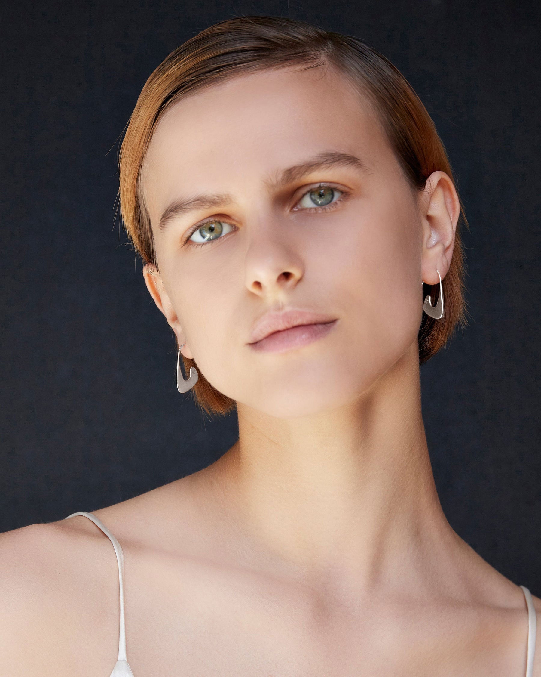 新品　BARJEWELLERY ピアス シルバー CURB EARRINGS | Silver – BAR Jewellery
