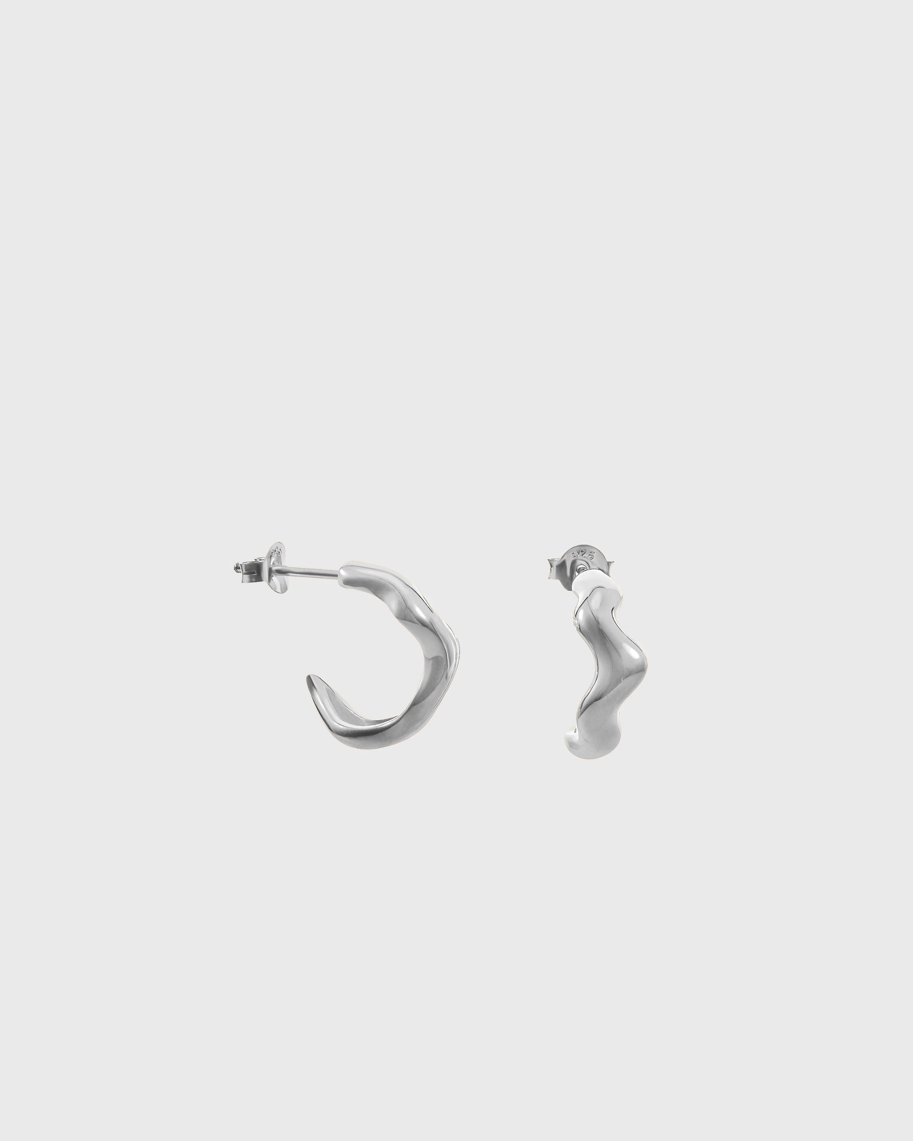 BAR Jewellery ピアス BAR JEWELLERY SMALL SCRIBBLE シルバーピアス